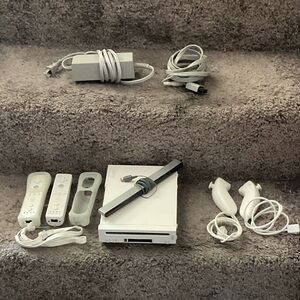 Nintendo Wii Console Set - White